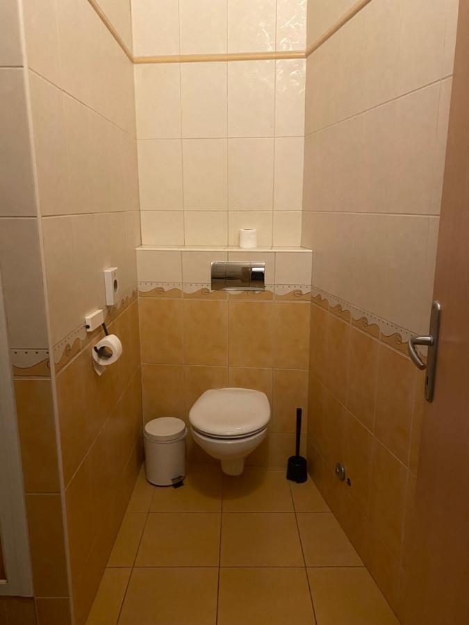 Guest House Nokturno ซาเกร็บ ภายนอก รูปภาพ
