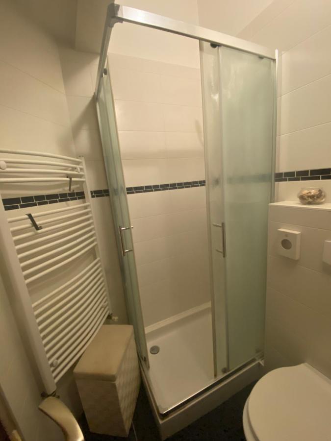 Guest House Nokturno ซาเกร็บ ภายนอก รูปภาพ